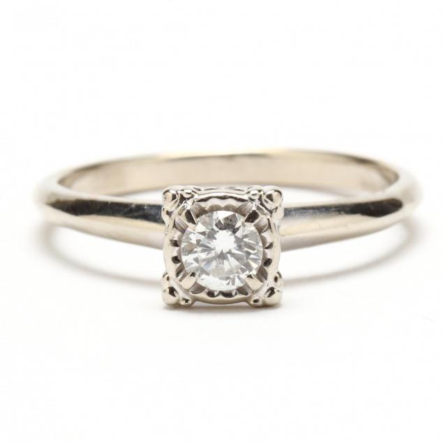 14kt-white-gold-diamond-solitaire-ring