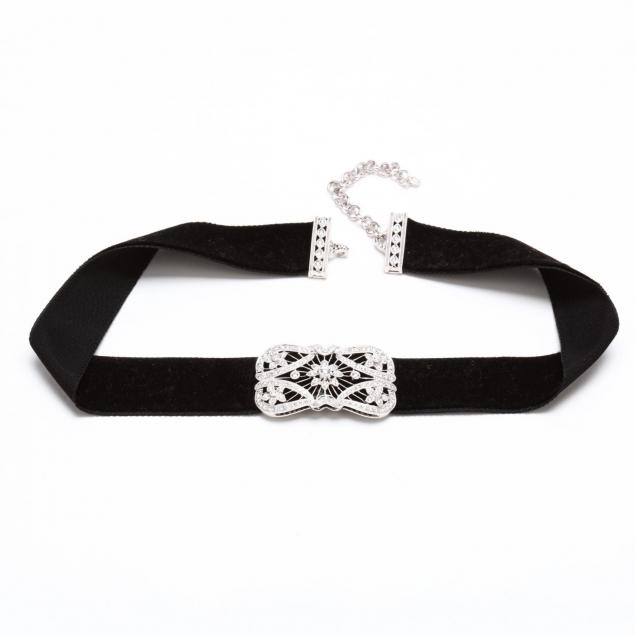 platinum-diamond-and-velvet-choker