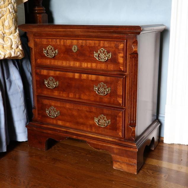 chippendale-style-bedside-chest