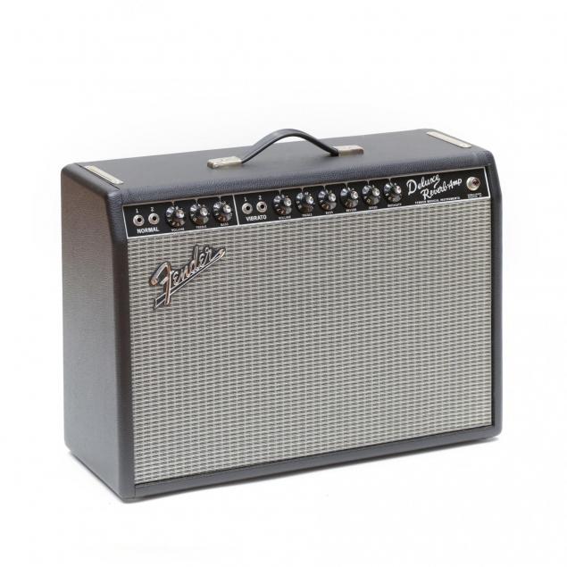 fender-deluxe-reverb-guitar-amplifier