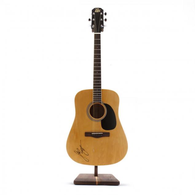 luke-bryan-signed-acoustic-guitar