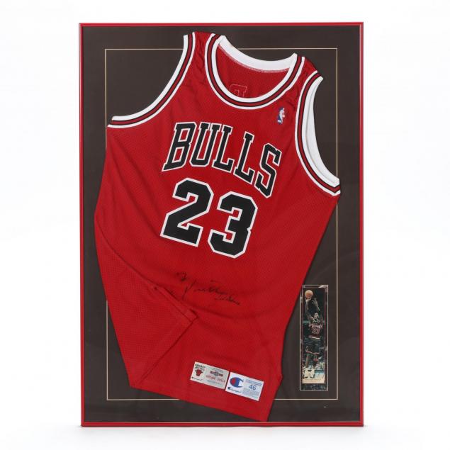 framed-michael-jordan-signed-basketball-jersey