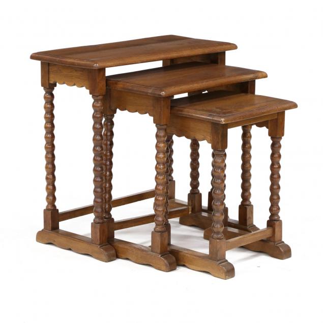 set-of-three-oak-nesting-tables