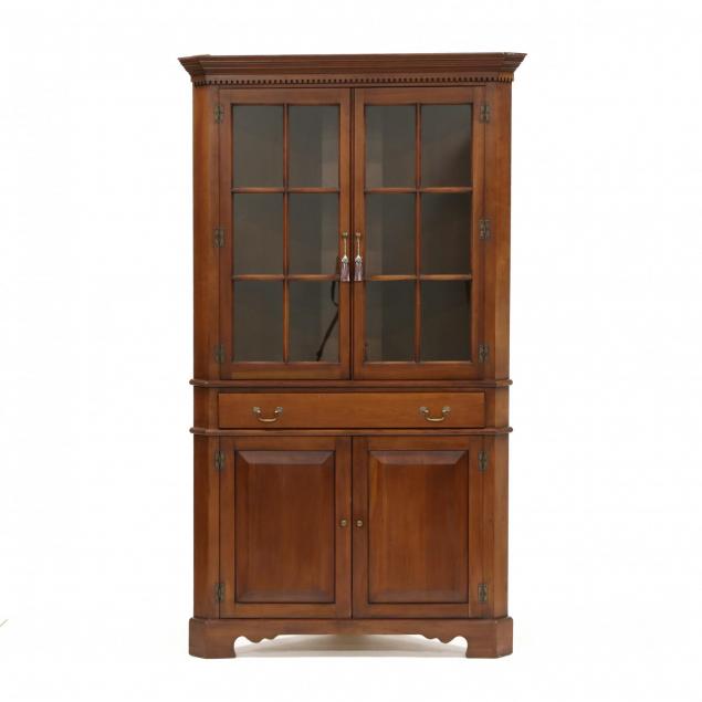 chippendale-style-corner-cupboard