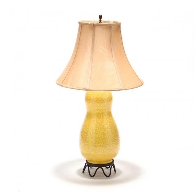 large-gourd-table-lamp