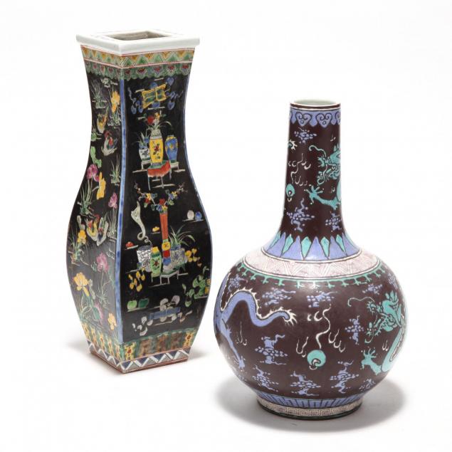 two-chinese-vases