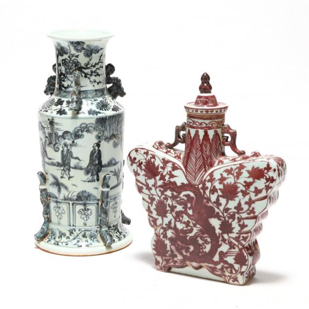 two-decorative-chinese-urns