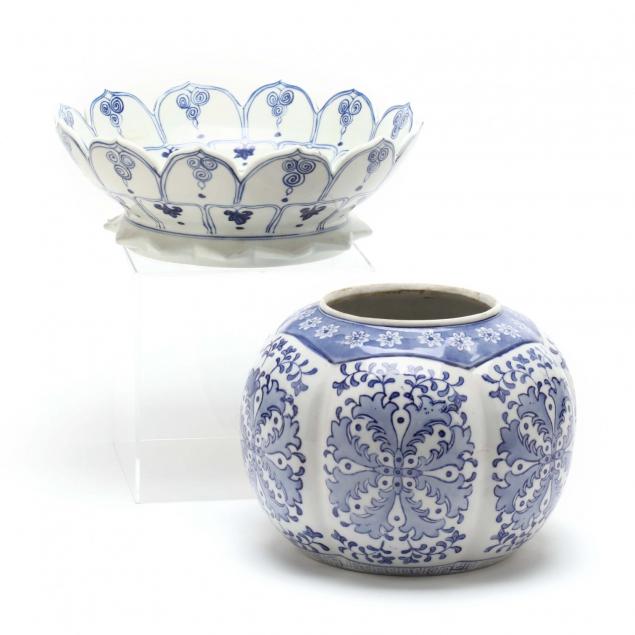 two-contemporary-blue-white-chinese-porcelains