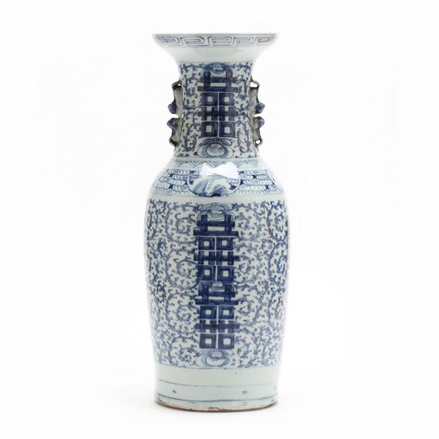 antique-chinese-blue-and-white-floor-vase