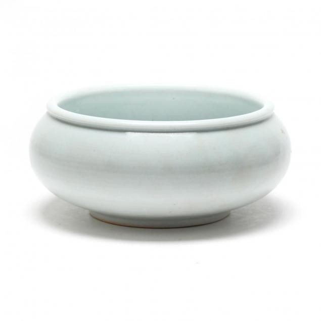 japanese-porcelain-low-bowl