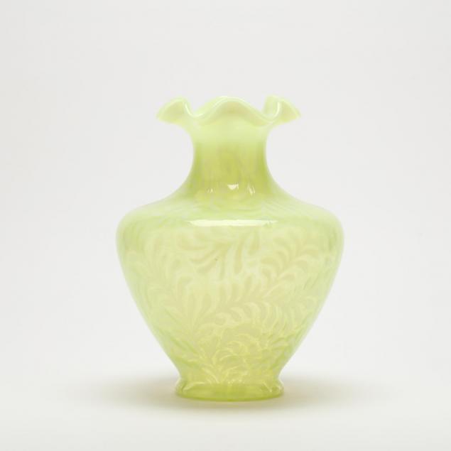 fenton-daisy-fern-large-vaseline-glass-vase