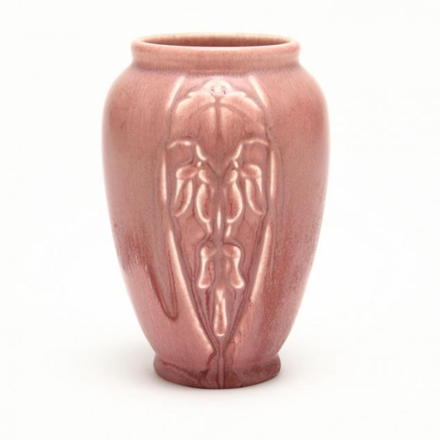 rookwood-bleeding-heart-vase