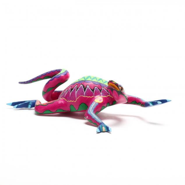 mexican-carved-and-painted-folk-art-lizard