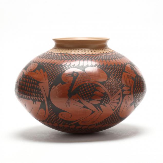 mata-ortiz-large-pottery-vessel-by-lucy-mora-bugarini