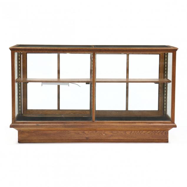 antique-oak-floor-model-display-case