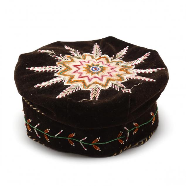 iroquois-beaded-glengarry-cap