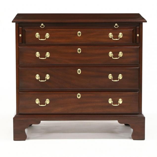 henkel-harris-chippendale-style-bachelor-s-chest