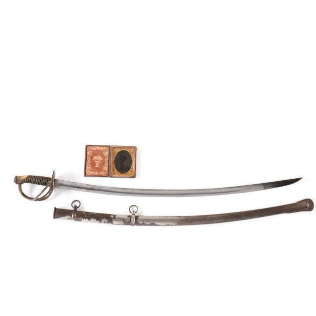 model-1840-cavalry-saber-and-unrelated-armed-union-trooper-tintype