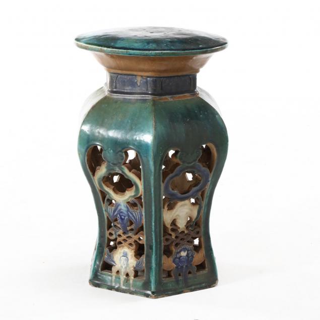 a-chinese-ceramic-flower-stand