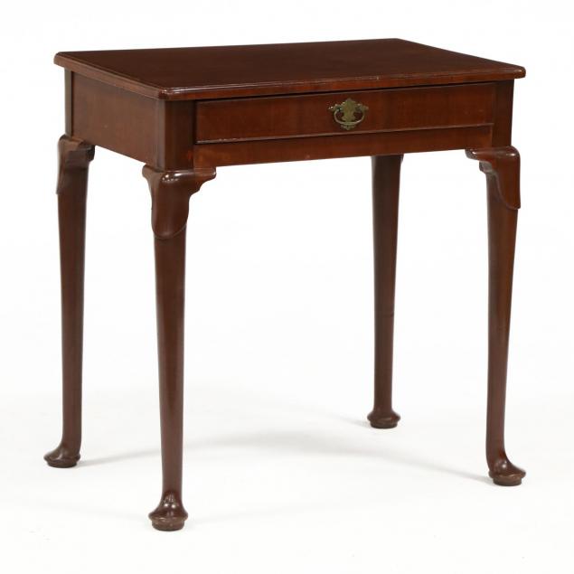 queen-anne-style-one-drawer-table