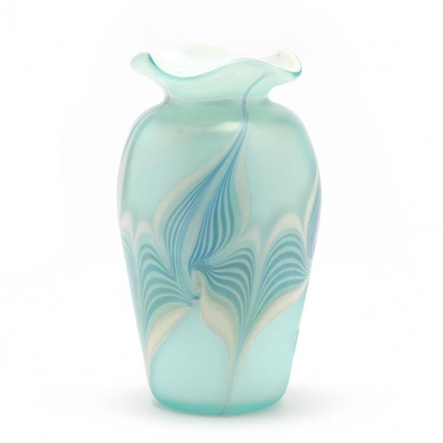 unusual-galle-pulled-petal-glass-vase