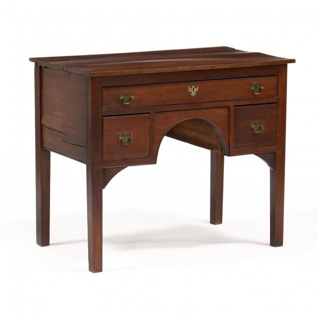 american-chippendale-dressing-table