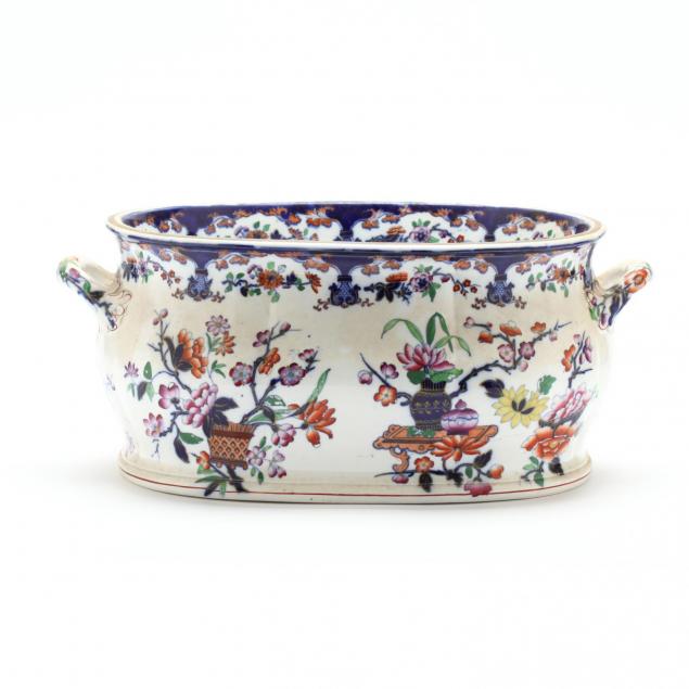 antique-ironstone-footbath