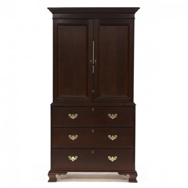 craftique-chippendale-style-mahogany-entertainment-cabinet