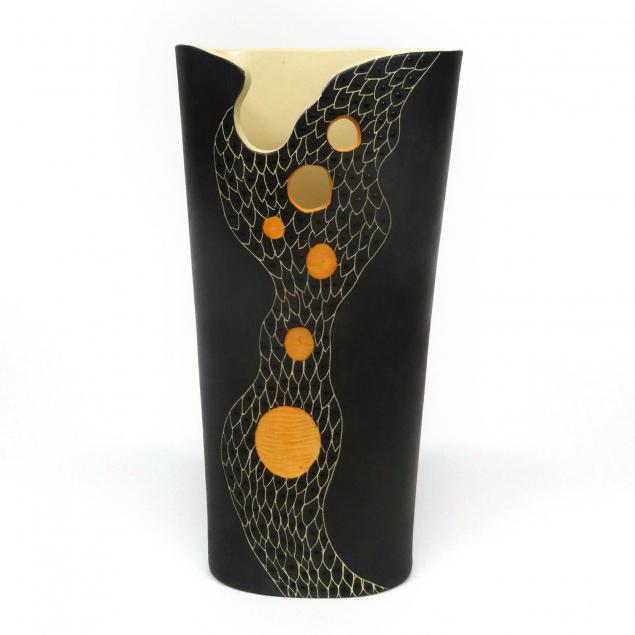 sasha-bakaric-cell-structure-vase