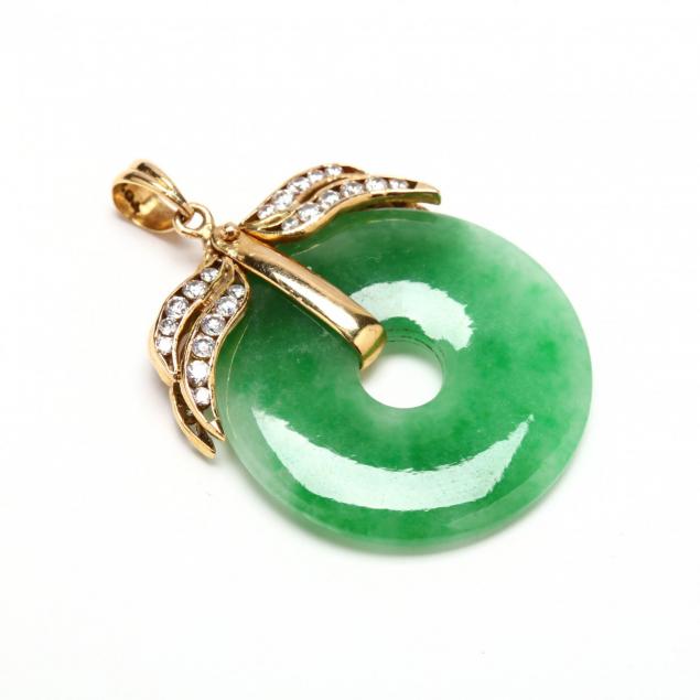 18kt-gold-jade-and-diamond-pendant