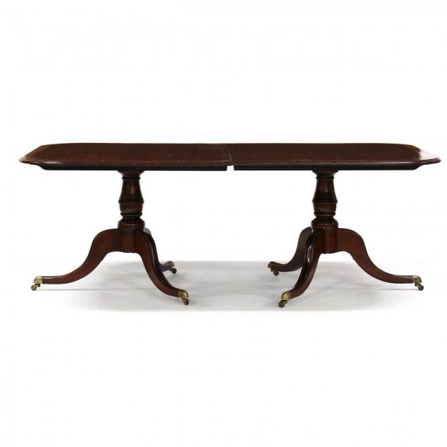 georgian-style-banded-double-pedestal-dining-table