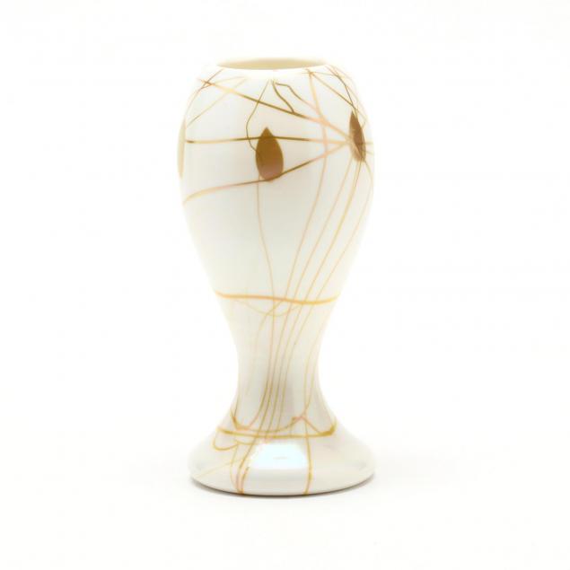 att-steuben-early-leaf-and-vine-vase