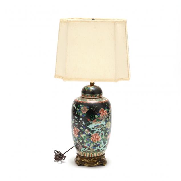 chinese-i-famille-noir-i-porcelain-table-lamp