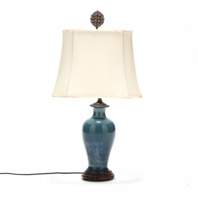 vintage-asian-porcelain-table-lamp