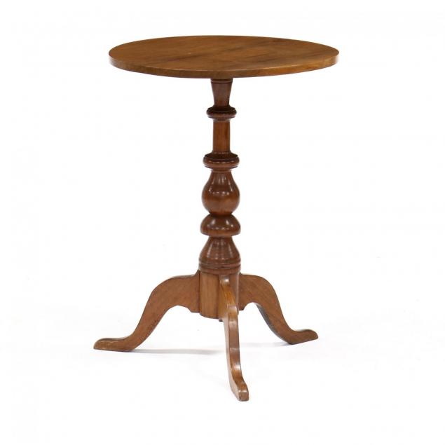 southern-walnut-candlestand