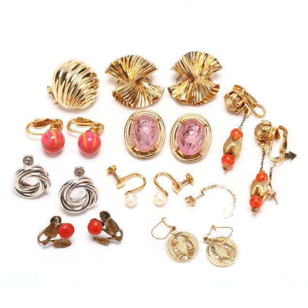 group-of-costume-silver-and-gold-earrings