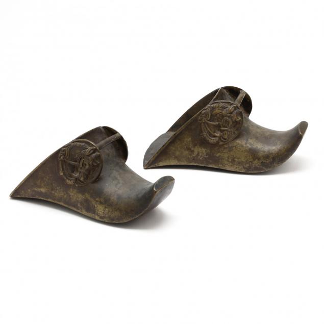 antique-pair-of-bronze-spanish-riding-stirrups