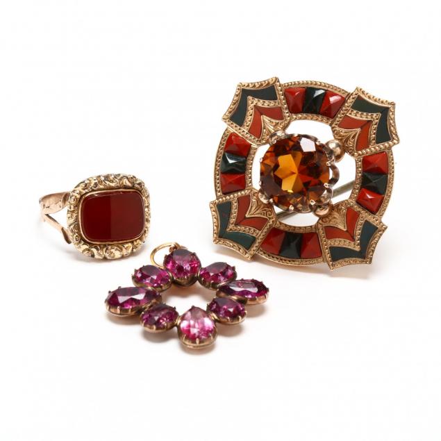 three-pieces-antique-jewelry