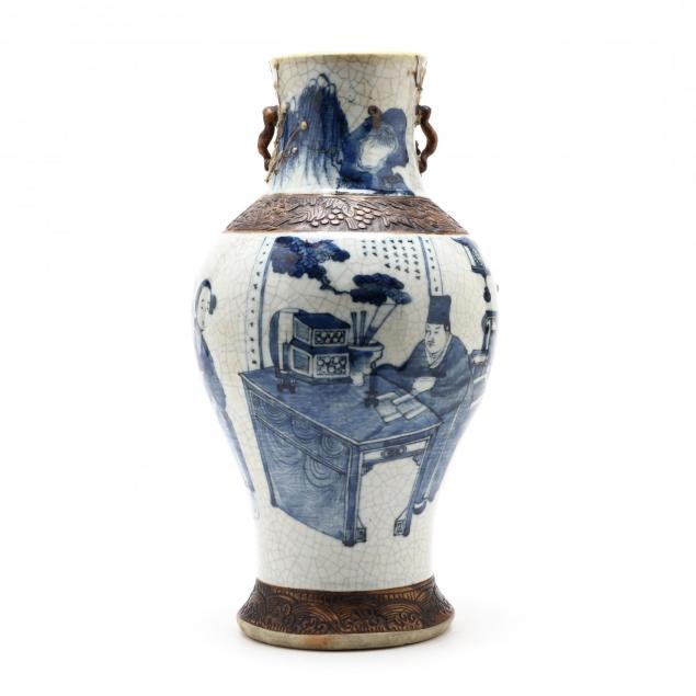 antique-chinese-blue-white-porcelain-vase