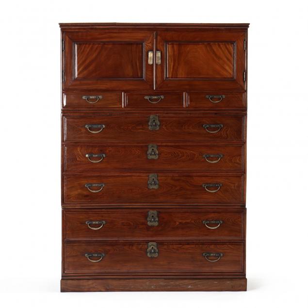 chinese-yew-wood-compound-chest