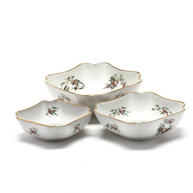 limoges-three-nested-chinoiserie-peacock-bowls