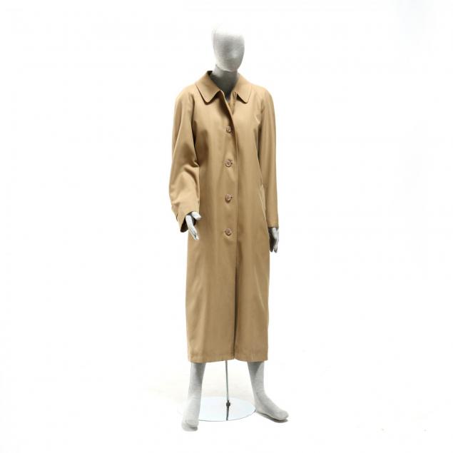 ladies-burberry-raincoat