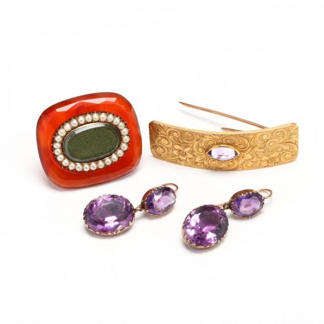 three-vintage-jewelry-items