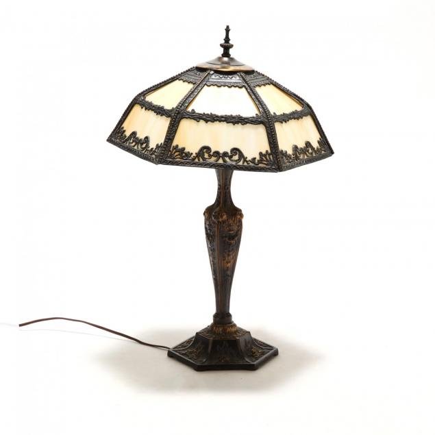 vintage-slag-glass-table-lamp