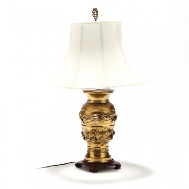 japanese-meiji-period-gilt-decorated-table-lamp
