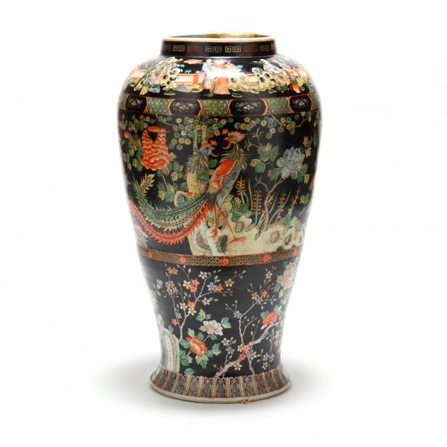 famille-noir-palace-sized-porcelain-urn