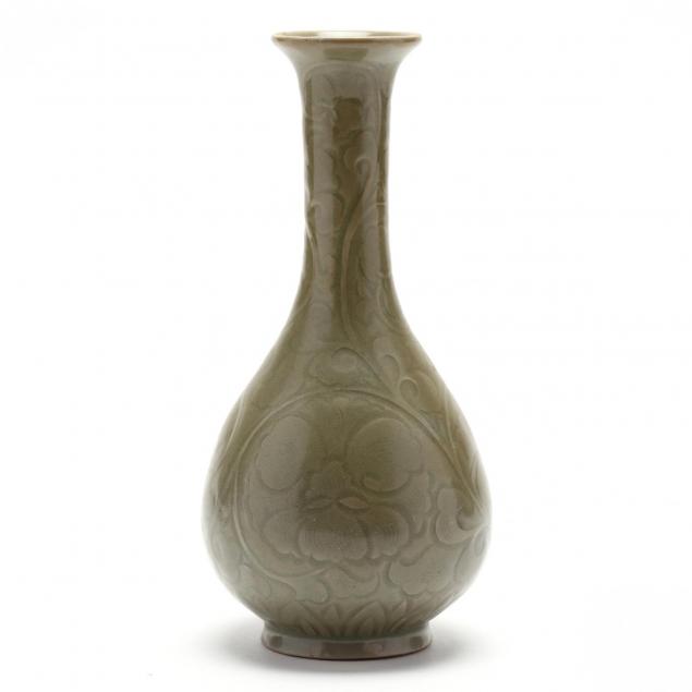 korean-incised-celadon-bottle-vase