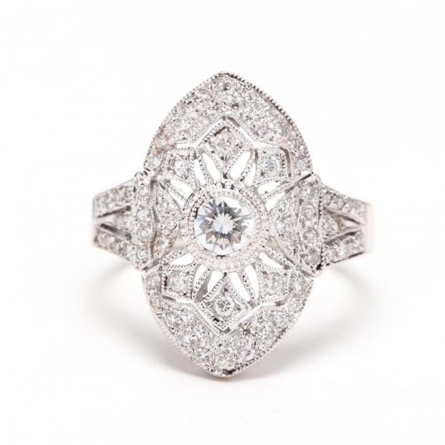 18kt-white-gold-and-diamond-ring