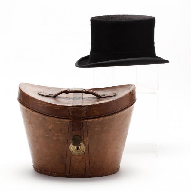 beaver-top-hat-in-leather-carrying-case