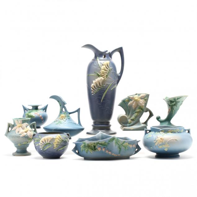 roseville-group-of-assembled-pottery